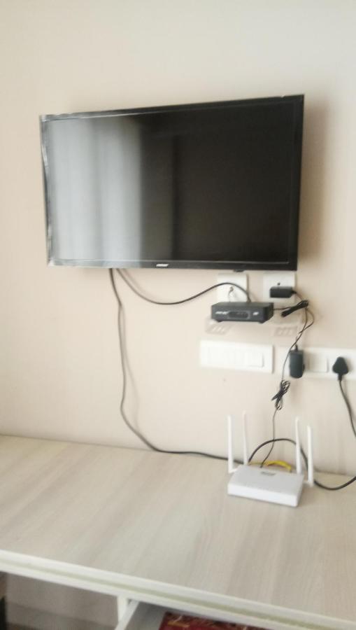 Omaxe Krishna Aavas Apartman Vrindávan Szoba fotó