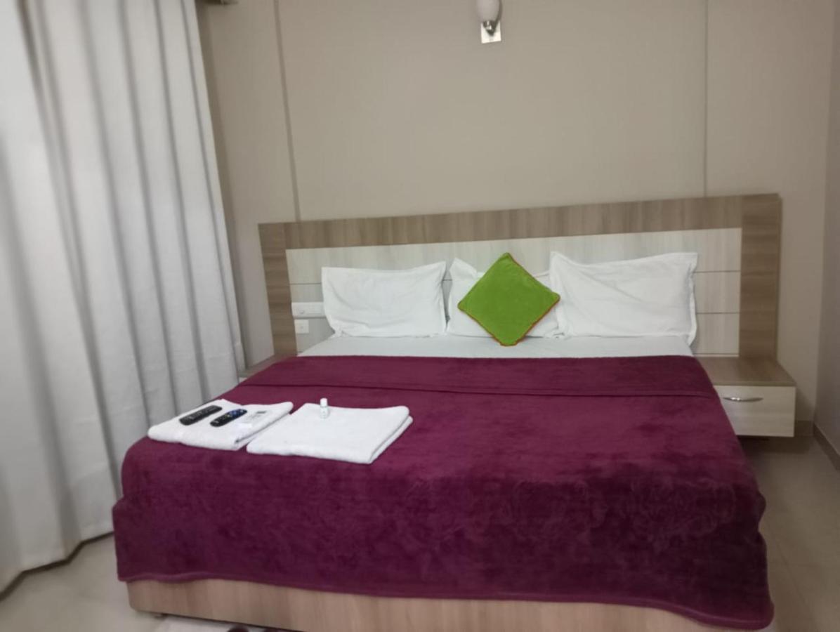 Omaxe Krishna Aavas Apartman Vrindávan Kültér fotó