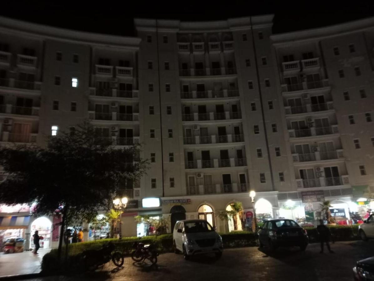 Omaxe Krishna Aavas Apartman Vrindávan Kültér fotó