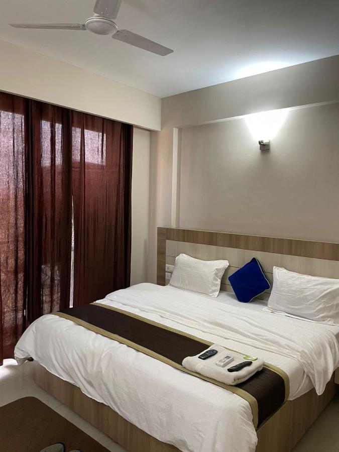 Omaxe Krishna Aavas Apartman Vrindávan Kültér fotó