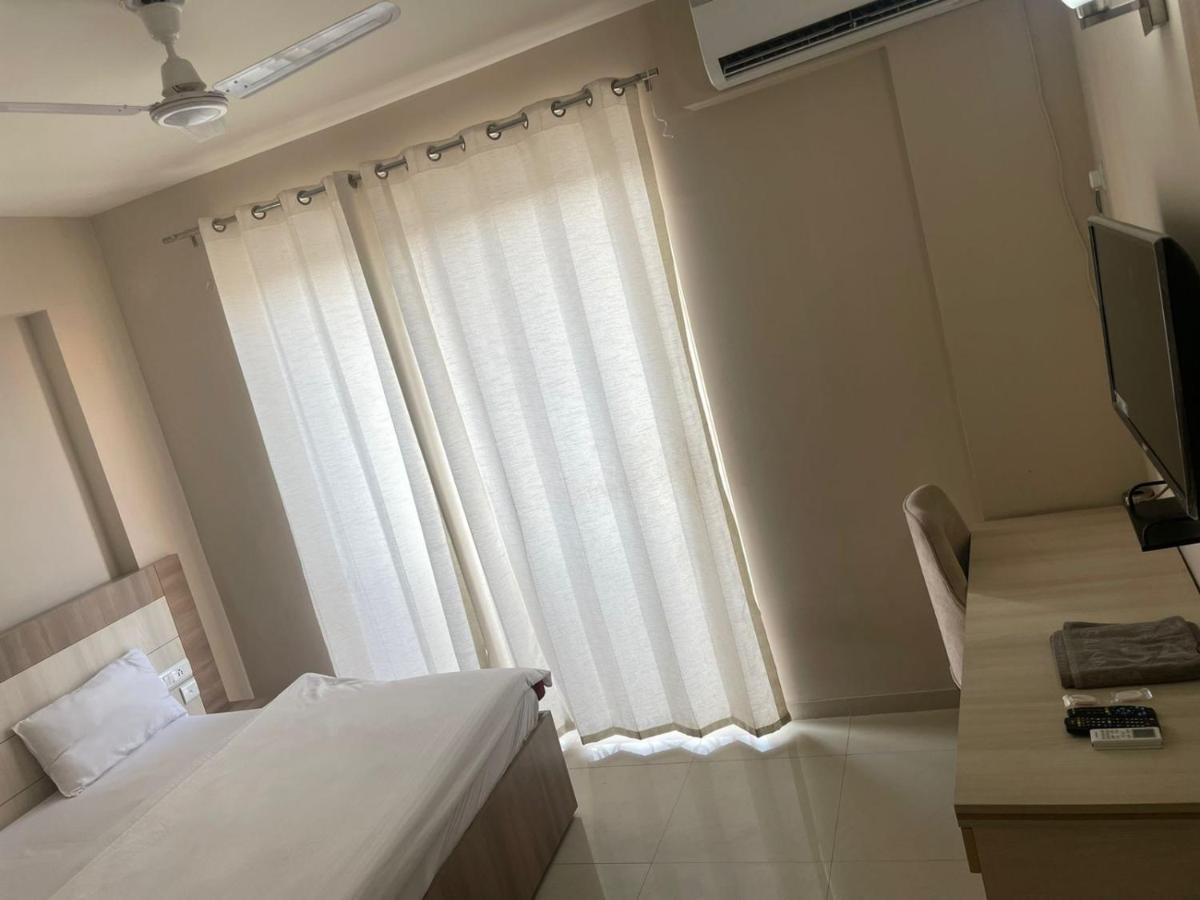 Omaxe Krishna Aavas Apartman Vrindávan Kültér fotó